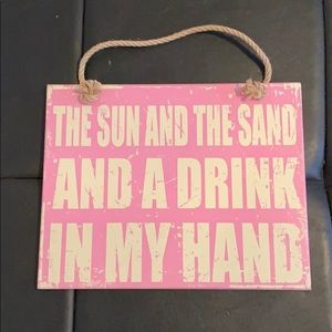 Pink beach sign!🏖